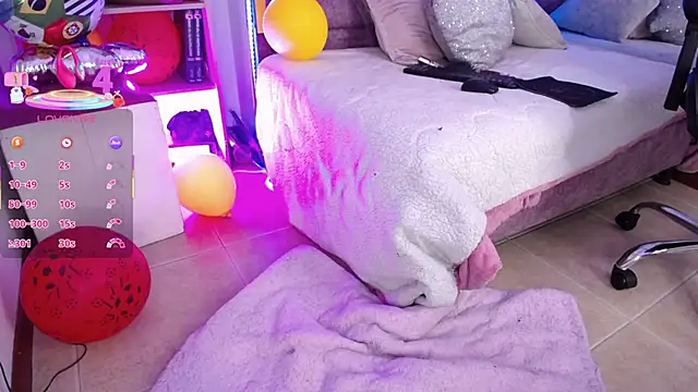 Eva__Walker live
