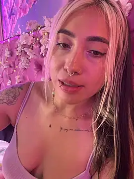ManuelaVeeleez live