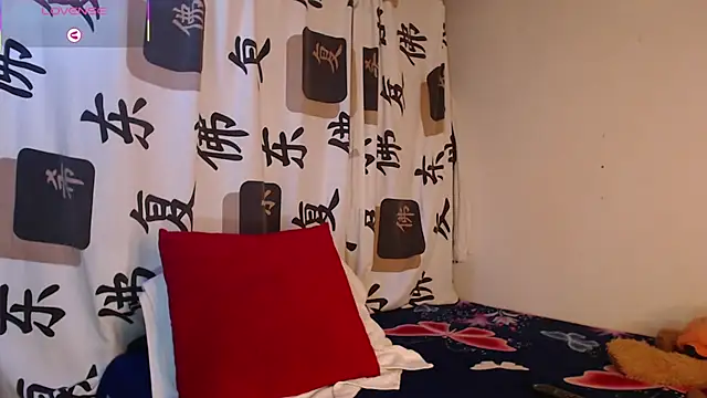 Emma_Henderson live
