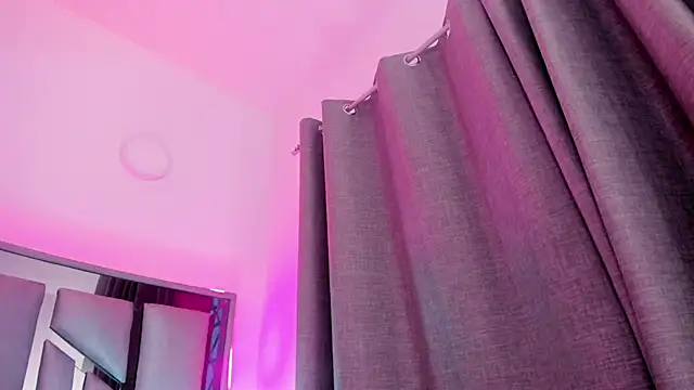 _valeria_saenz_ live