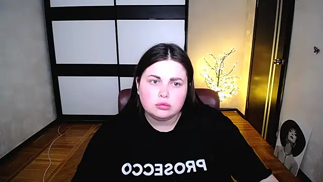 Emily_Mo live