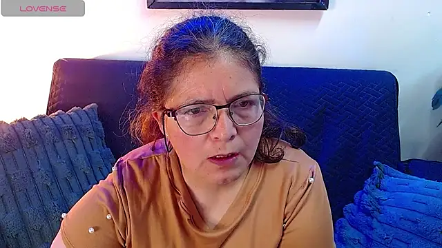 Linda_banks_ live
