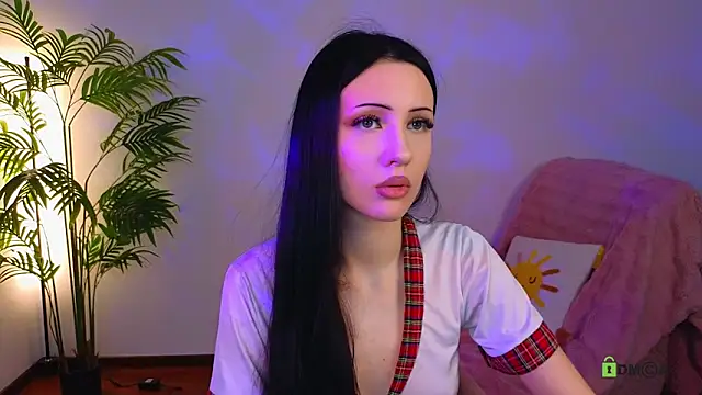 Monica_lar live