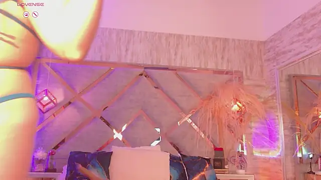 Hannah-Prada live