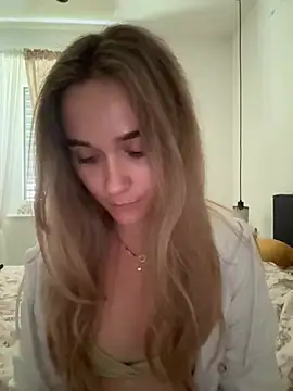 LillyStarr live