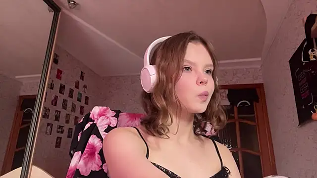 Vivienneyourdream live
