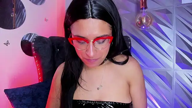 Roxanne_Han live
