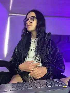 Isabella_21x live