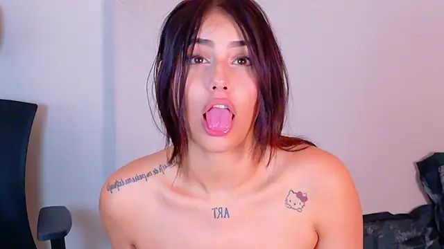 CuteWofy_ live