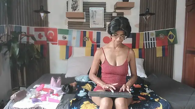 Evaa_campbell live