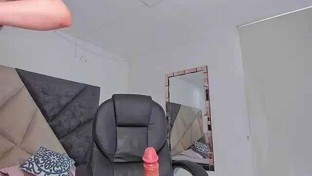 SaraWagner_ live