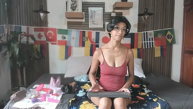 Evaa_campbell live