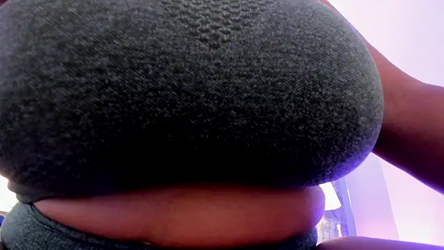 Ciara_Benet live