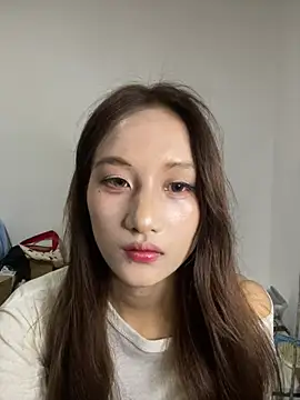 June-Baby live