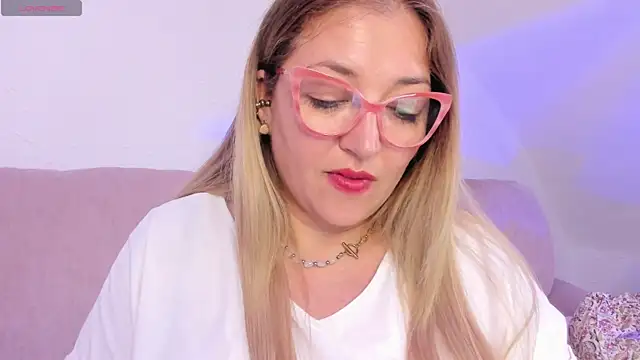 Naty_Mature_ live