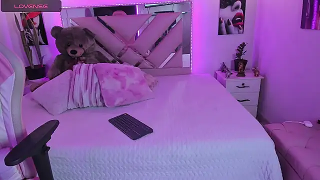 Karly_moon live