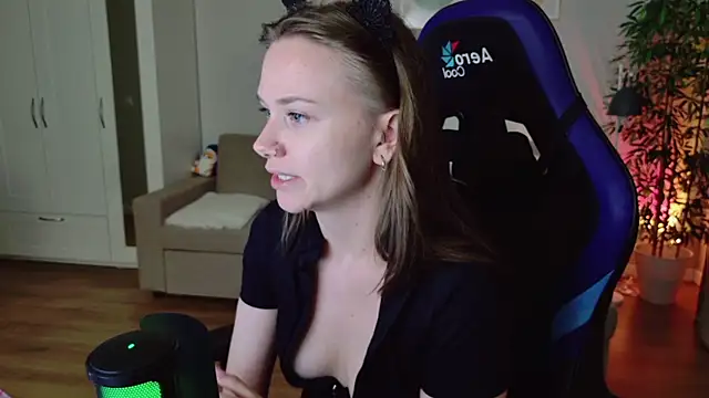 alexa_feels_ live
