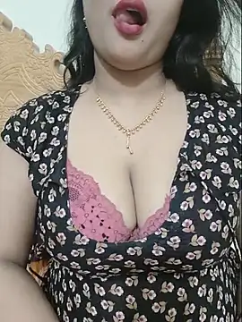 Beauty_Queen_Soniya live
