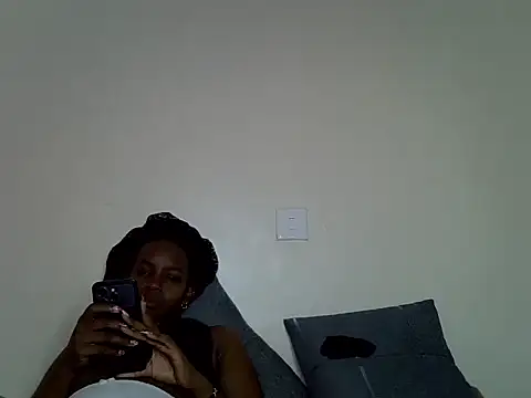 Cute_leira live