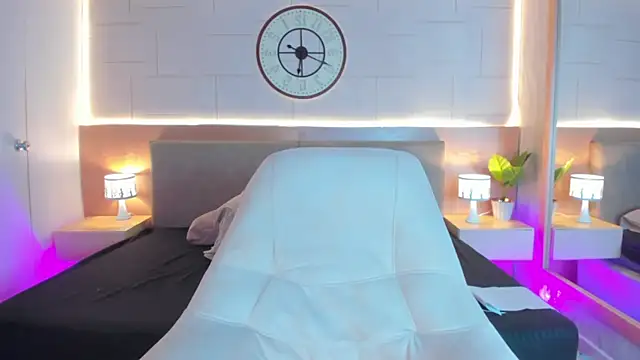 Megan_charles_ live