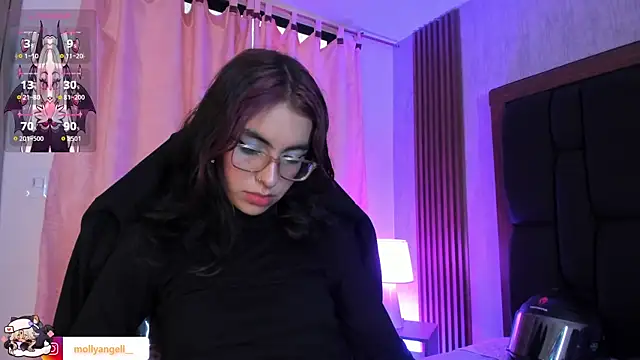 Molly_A live