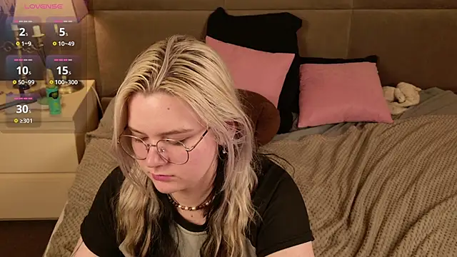 Ivy_Marlowe live