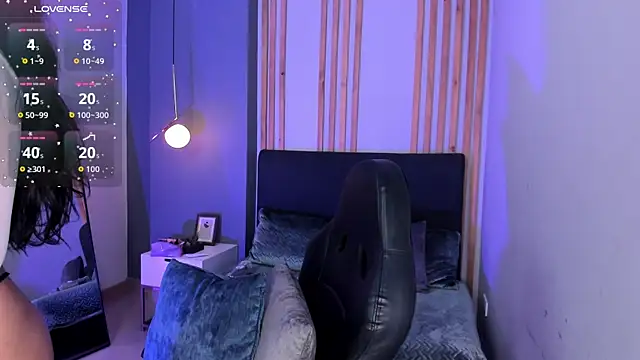 Chloe_fischer_ live