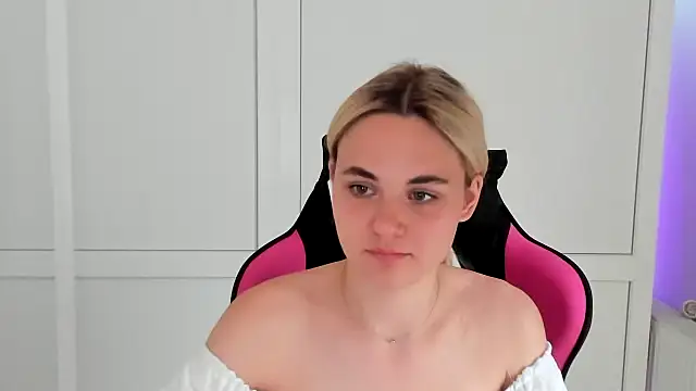 Emma_starrs_ live
