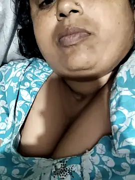 Hot_indian_Milf live