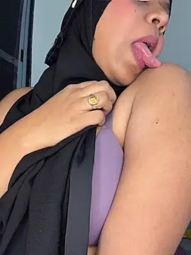 Malika_Secrets live