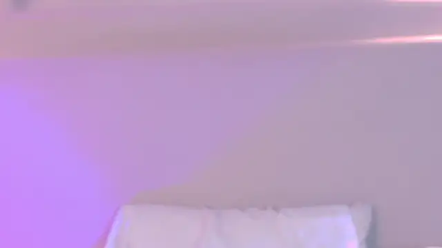 NaomiKlarc live