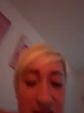 Bigboobiegirl90 live
