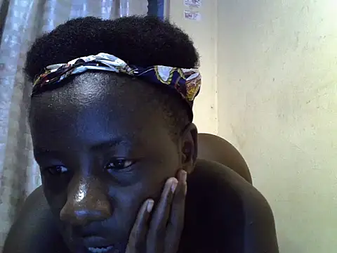 African_petite_godess live