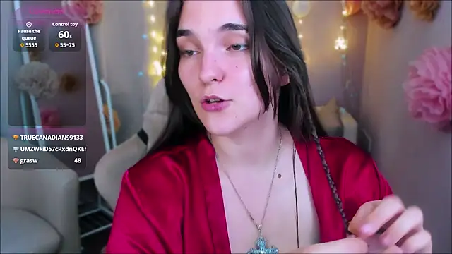 Rune_Veila live
