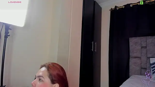 Danyhottits live