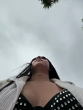 LilacNoir live