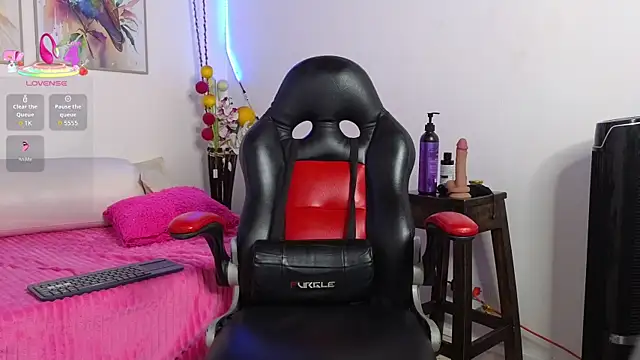 IsaSkinny live