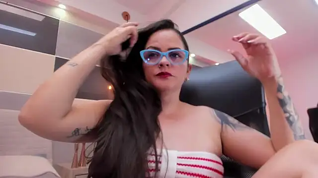 Zara_Jackson live