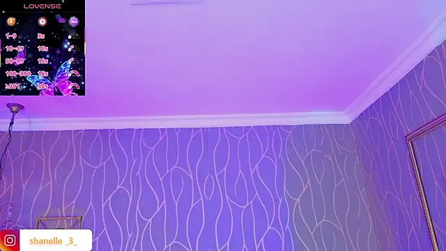 Shanelle__ live