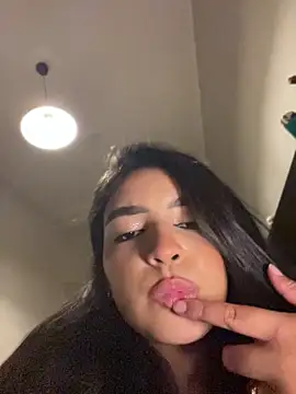DaniMaia live