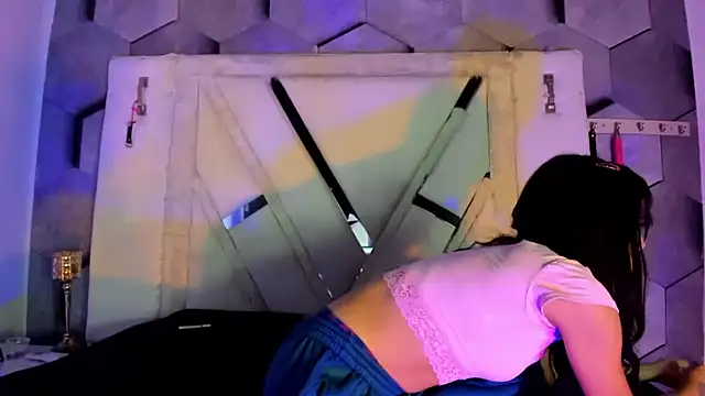 AxelAndCloe live