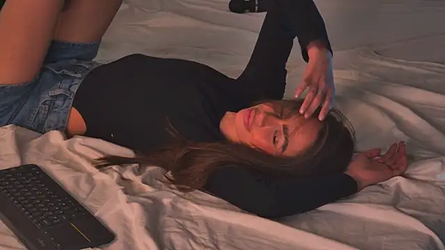 Amanda_River live