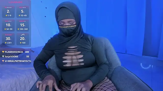 DarkLayla live