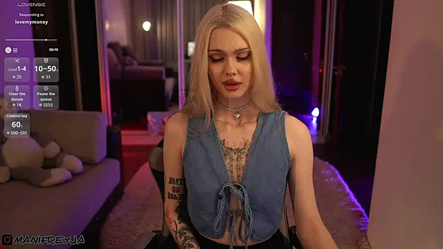 ManiFreyja live