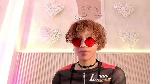 daiana_curly live