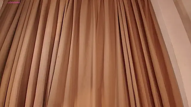 Hilaryebony_ live