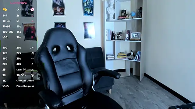 Ravenelle_ live