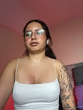 Rosita_forever_ live