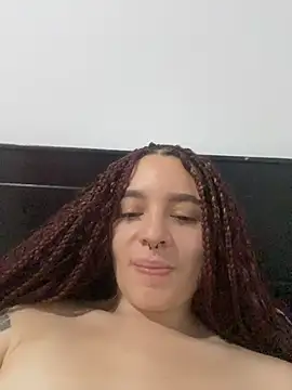 karla-thomsom10 live