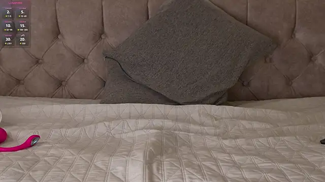 ellette__ live